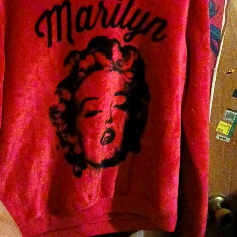Marilyn Monroe sweater